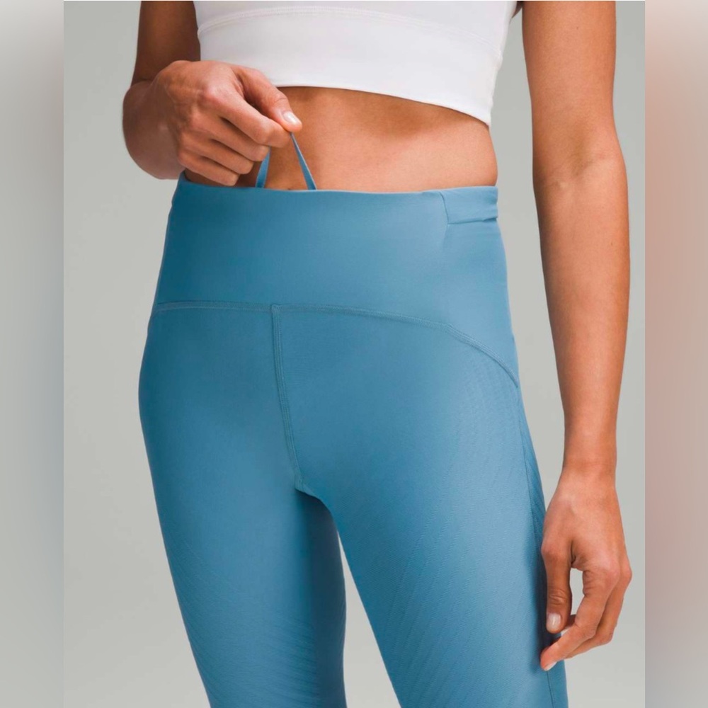 NWOT Lululemon SenseKnit Running High-Rise Tight 28" Utility Blue - Picture 5 of 11